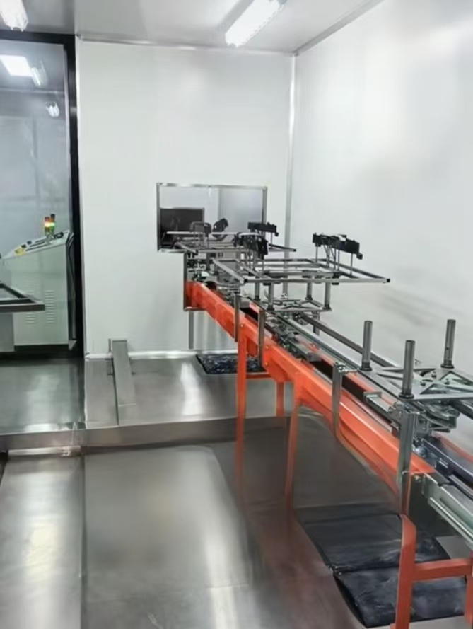 汽車內(nèi)外飾件自動(dòng)噴涂生產(chǎn)線一.jpg